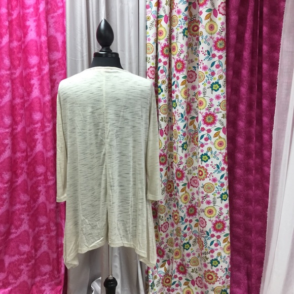 Top - Picture 2 of 2